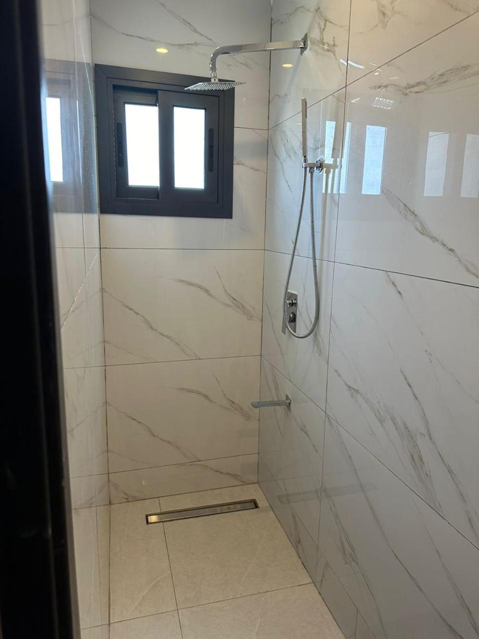 Luxueux Appartements - 2 Pieces Ou 4 Pieces - Quartiers Prises D'Almadies Et Ngor" Dakar Exterior foto